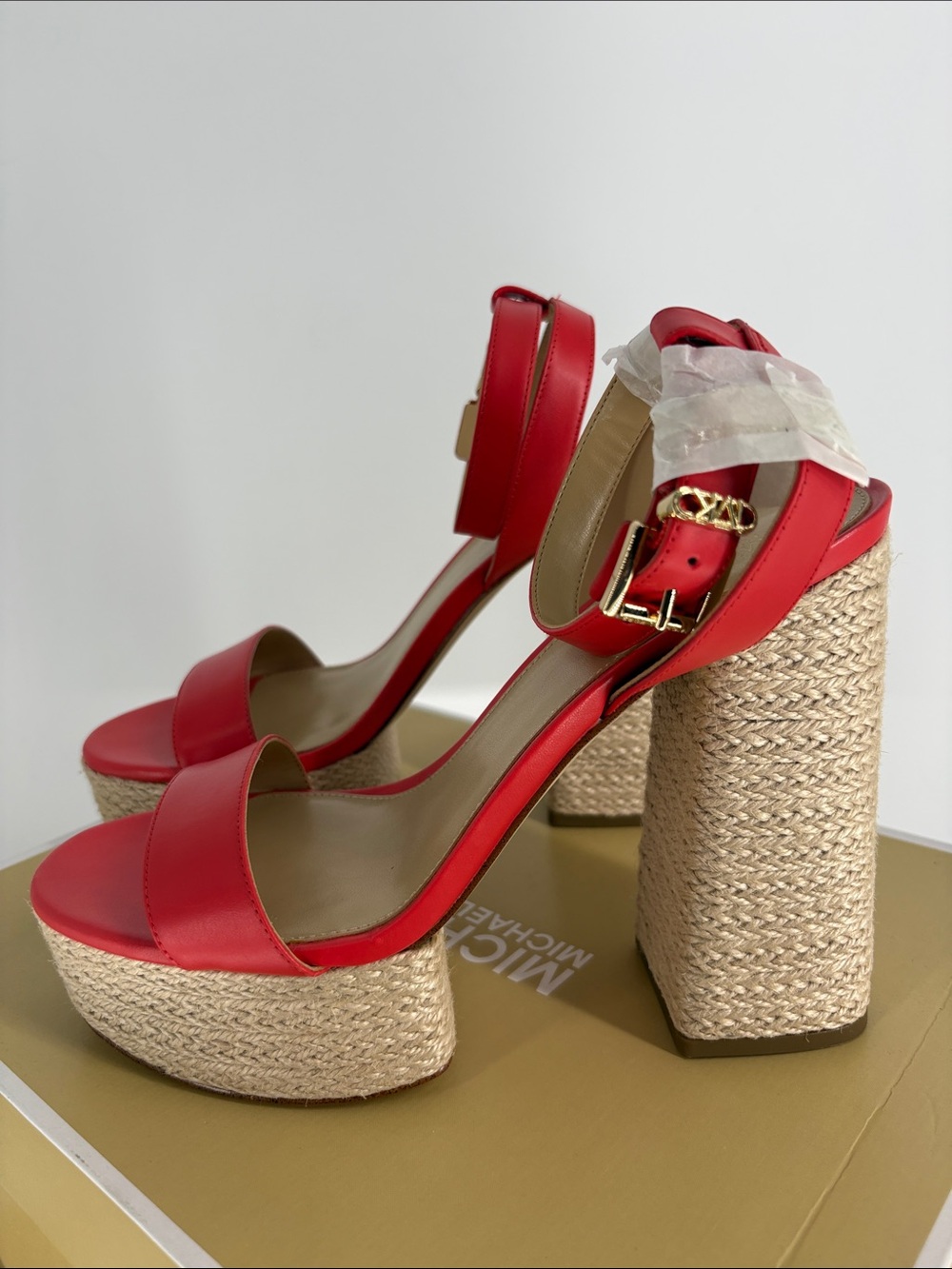 New Michael Kors Red LeatherAshton Platform size 8 Retial $ 155 - Picture 5 of 8